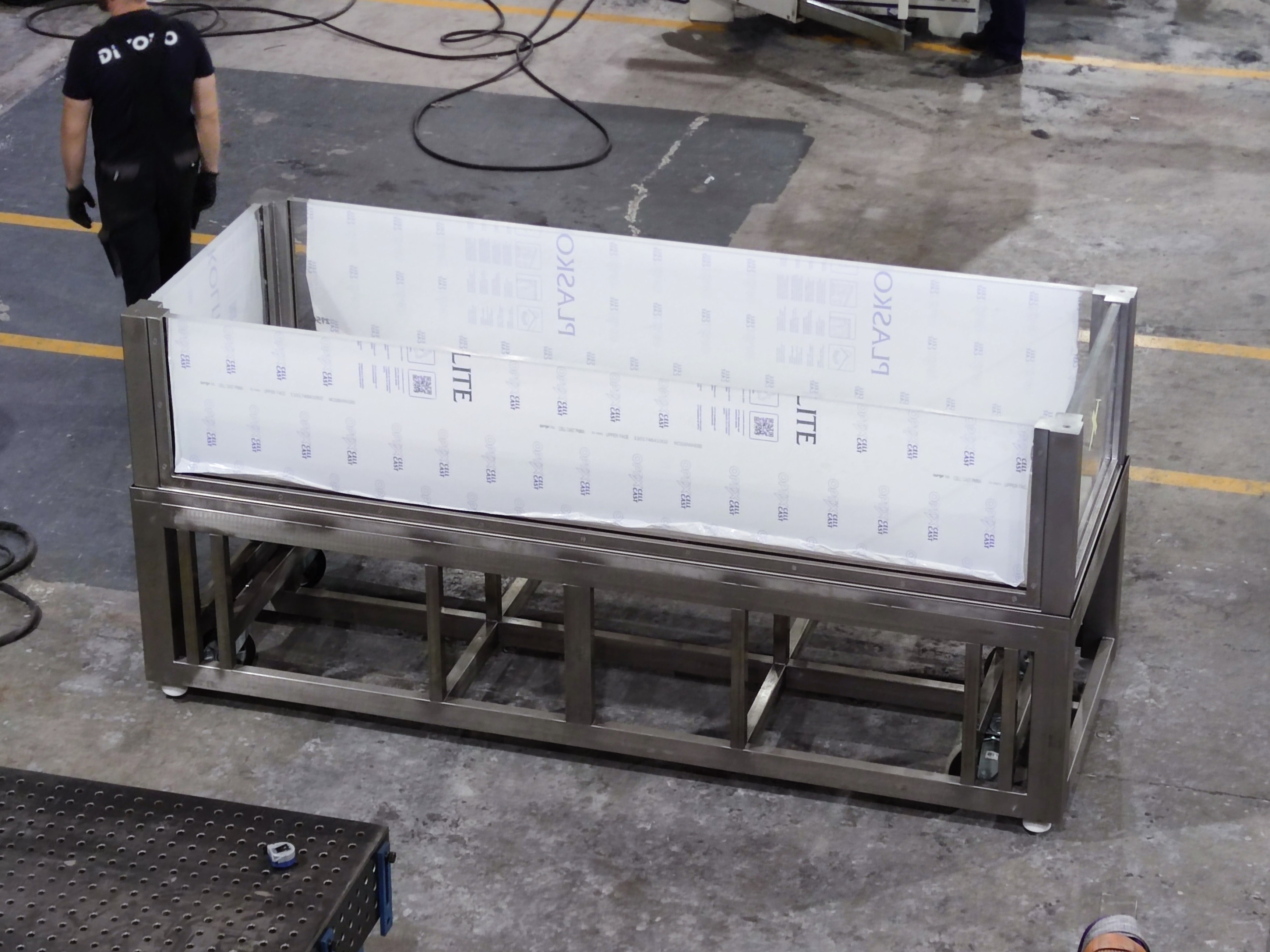 Exhibition pool physical structure